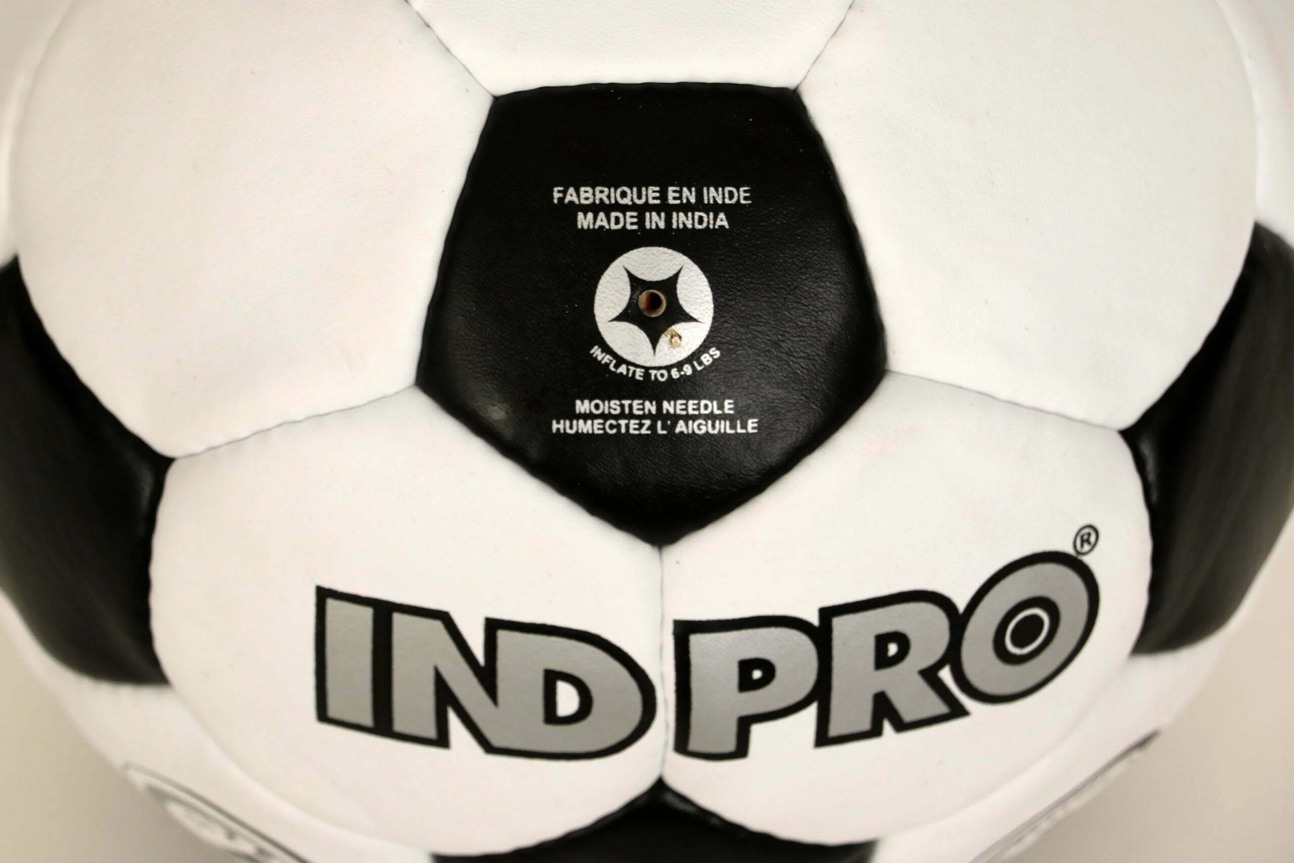 Football_Indpro_Legend_WhiteBlack_5_Top